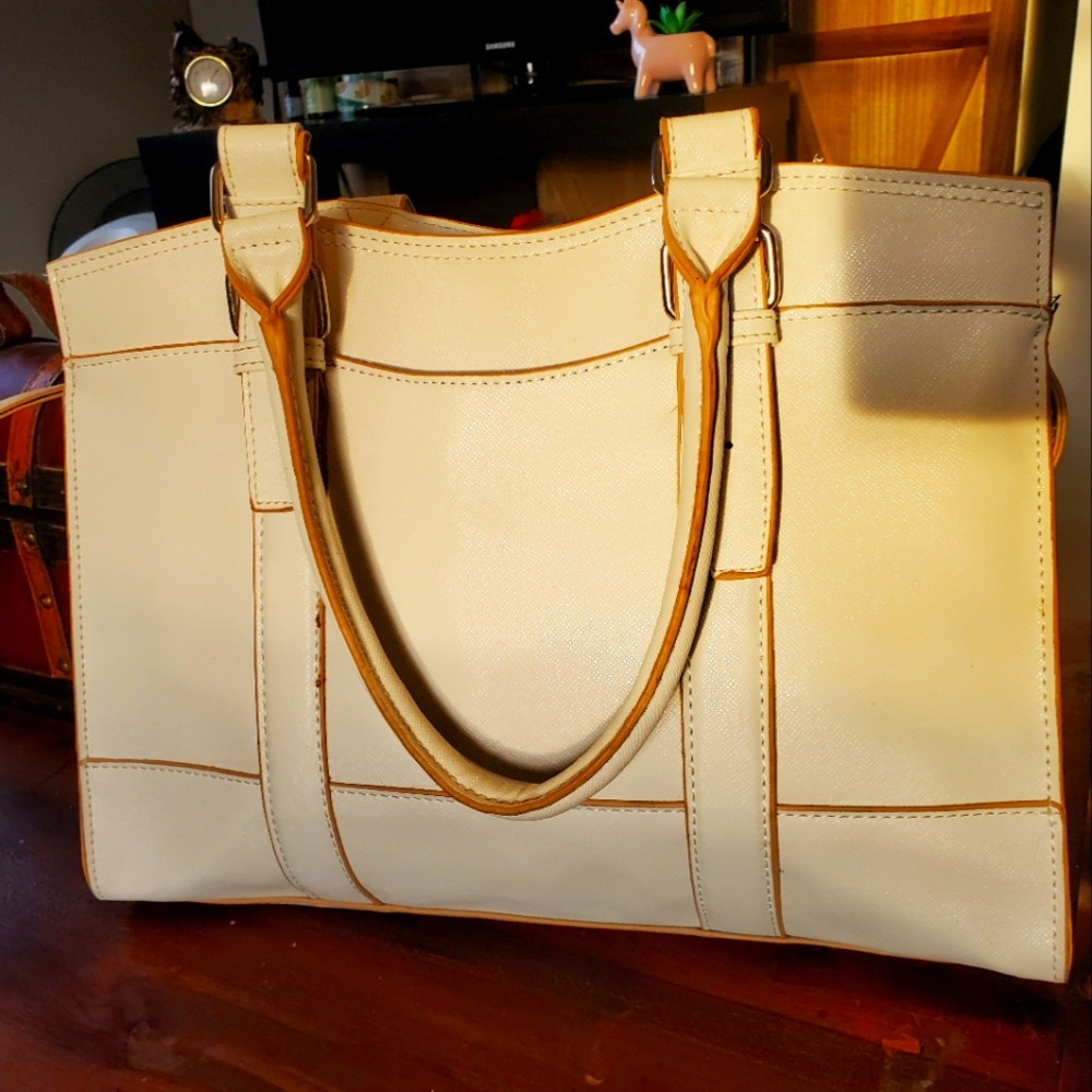 Kelly and Katie white handbag